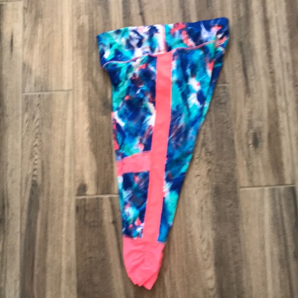 Xersion Fitted Workout Capris Size L - Picture 8 of 9